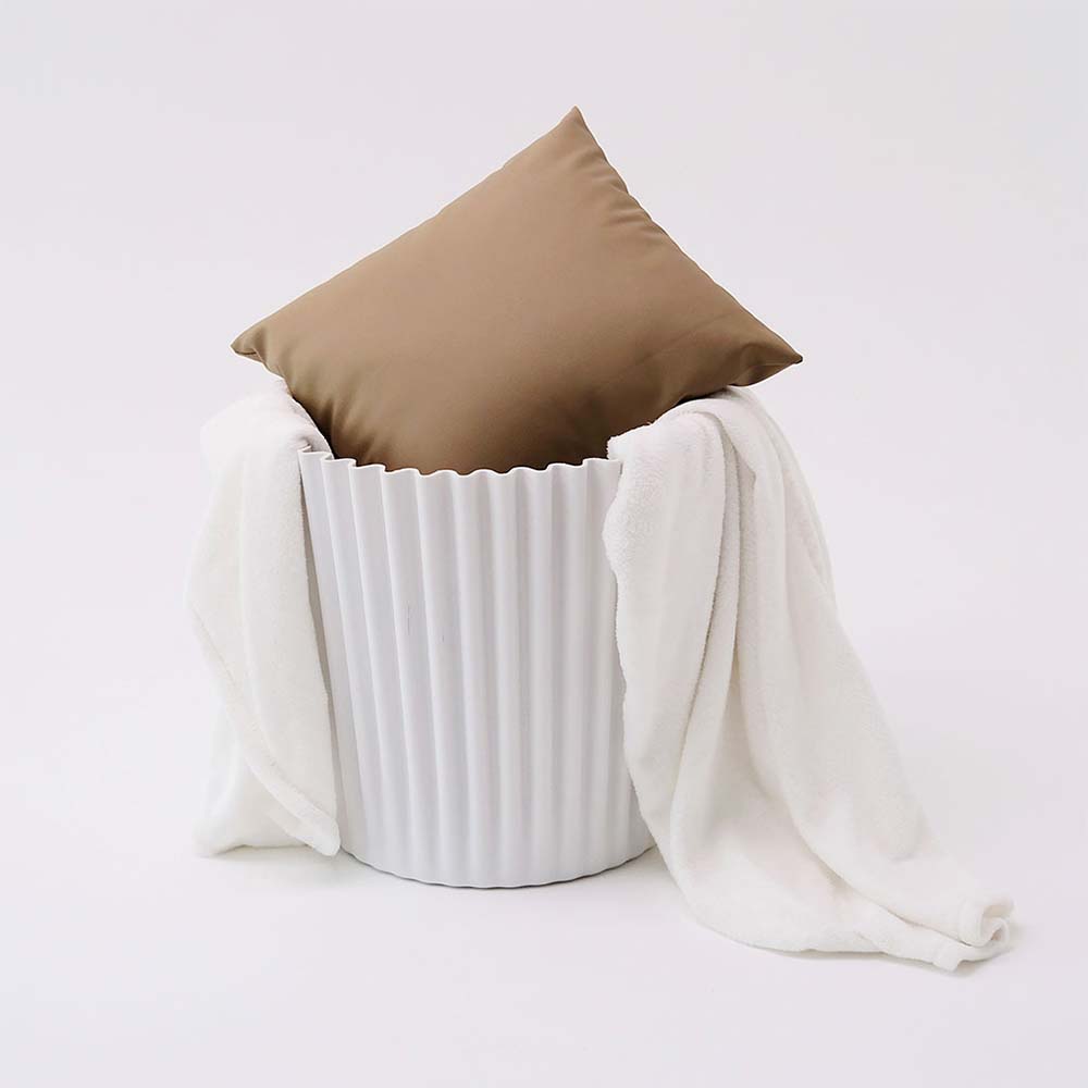 Cupcake Bar Stools Set of 2 Plastic Foot Stool White