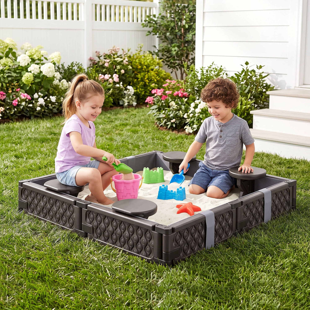 Keezi Kids Square Sandpit With Cover and 4 Seats Brown