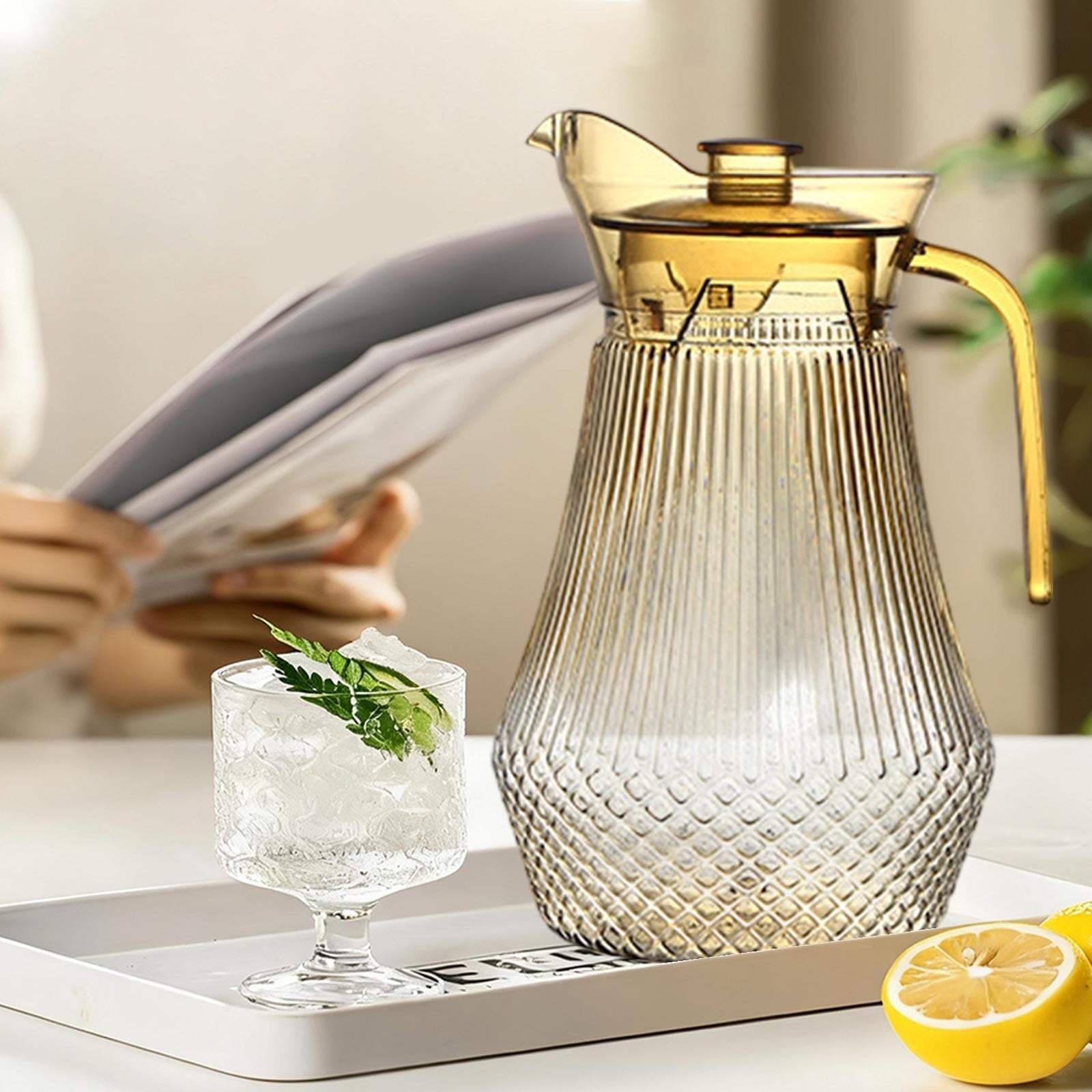 Acrylic Pitcher, Clear Plastic Water Pitchers with Lid and Spout, Iced Tea Pitcher Beverage Containers for Fridge, Juice, Sangria, Lemonade, Shatter-proof, BPA-Free