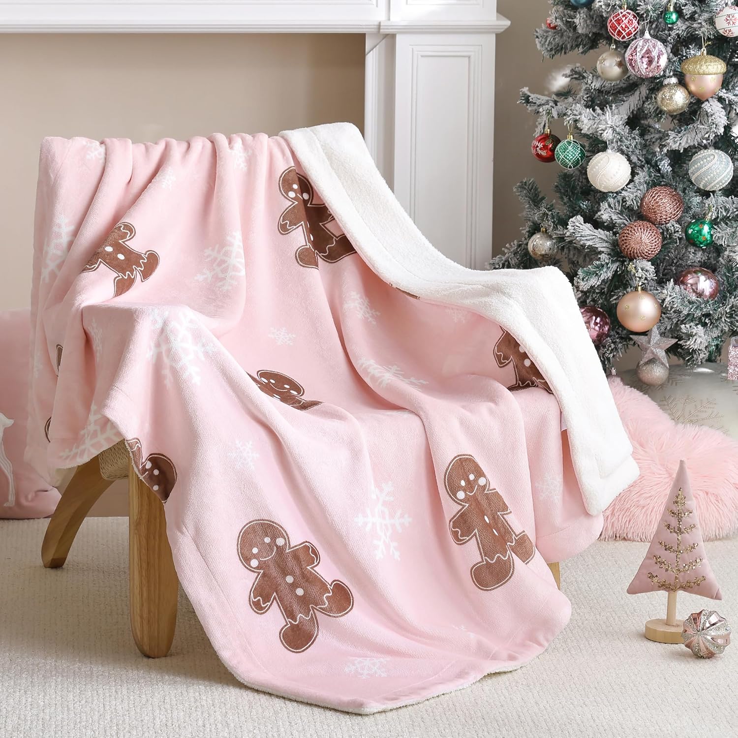 Pink Throw Blanket - Christmas Fluffy Blanket with Gingerbread and Snowflake Pattern - Reversible Sherpa Fleece Soft Blanket - Cozy Lightweight Throw Blanket for Couch Bed Sofa, 50x60 Inches