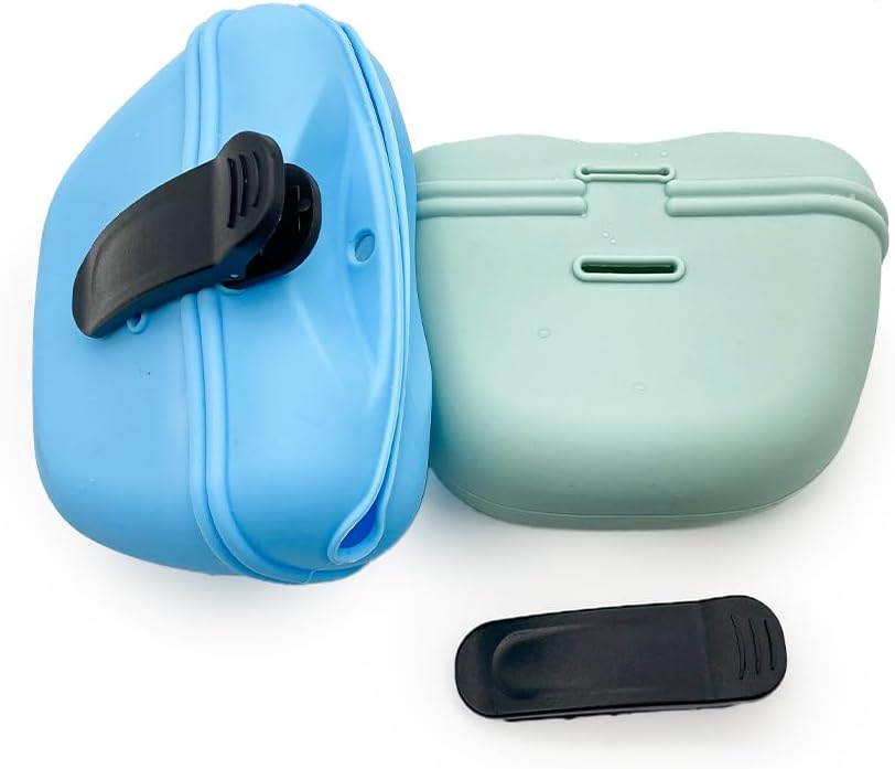2 Pcs Silicone Dog Treat Pouch,Portable Dog Training Pouch for Treats with Magnetic Closure and Clip,Snacks and Treats to Take Along With Your Dog When Walking Sky Blue + Light Green