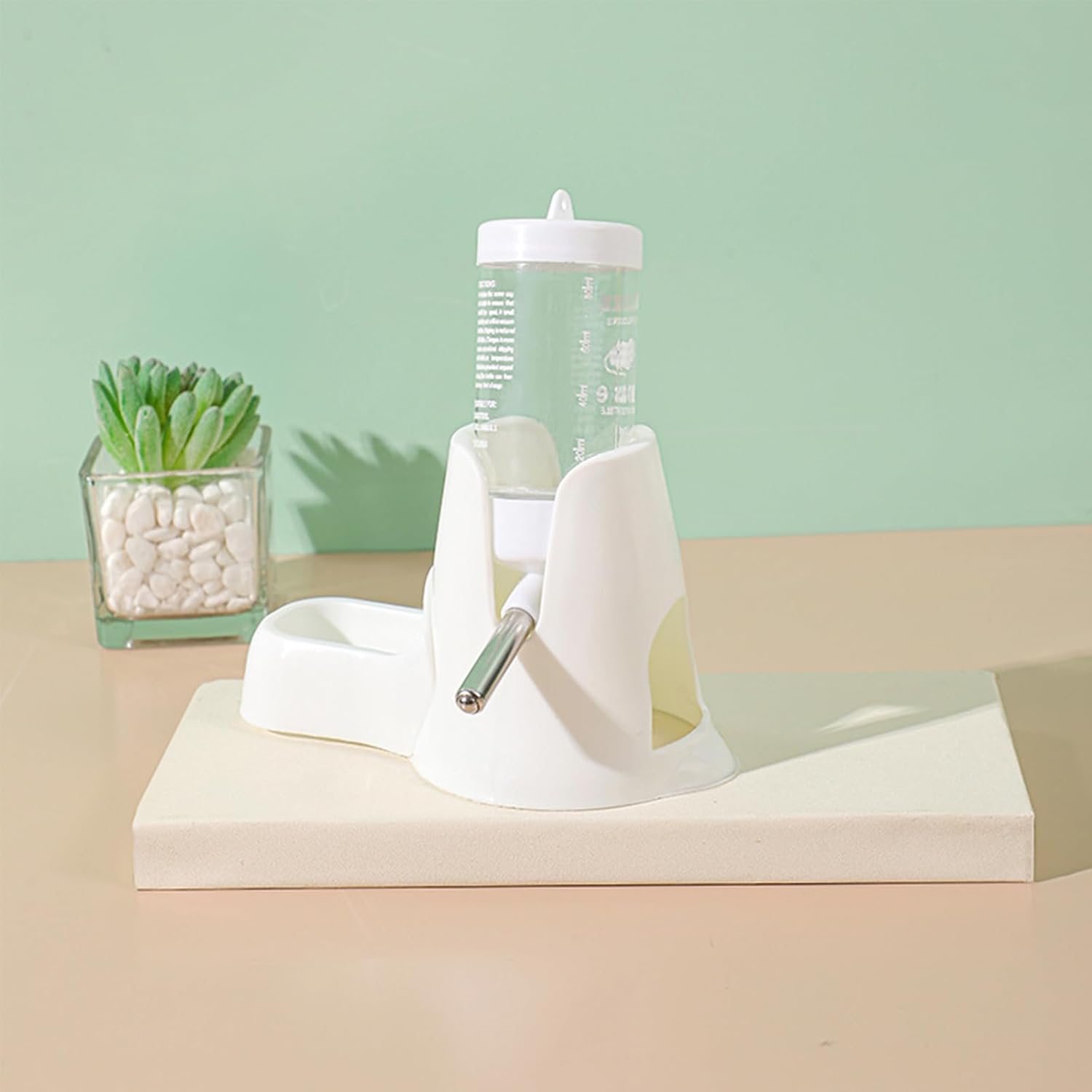 White hamster water bottle with standard, food bowl base, automatic water dispenser, suitable for dwarf hamsters, gerbils and other small animals.