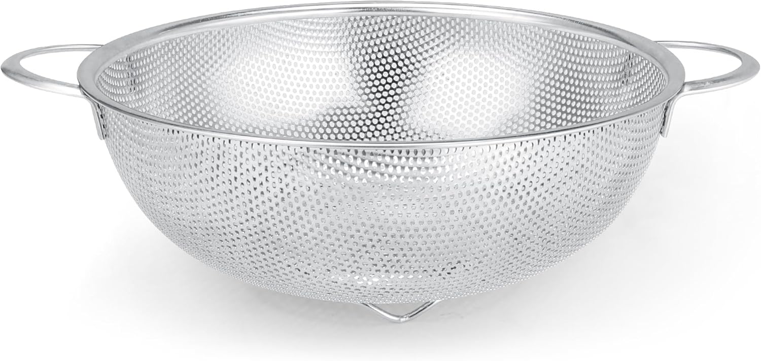 Colander Stainless Steel 3-Quart, Metal Strainer with Base, Strainer for Kitchen Food, Dishwasher Safe