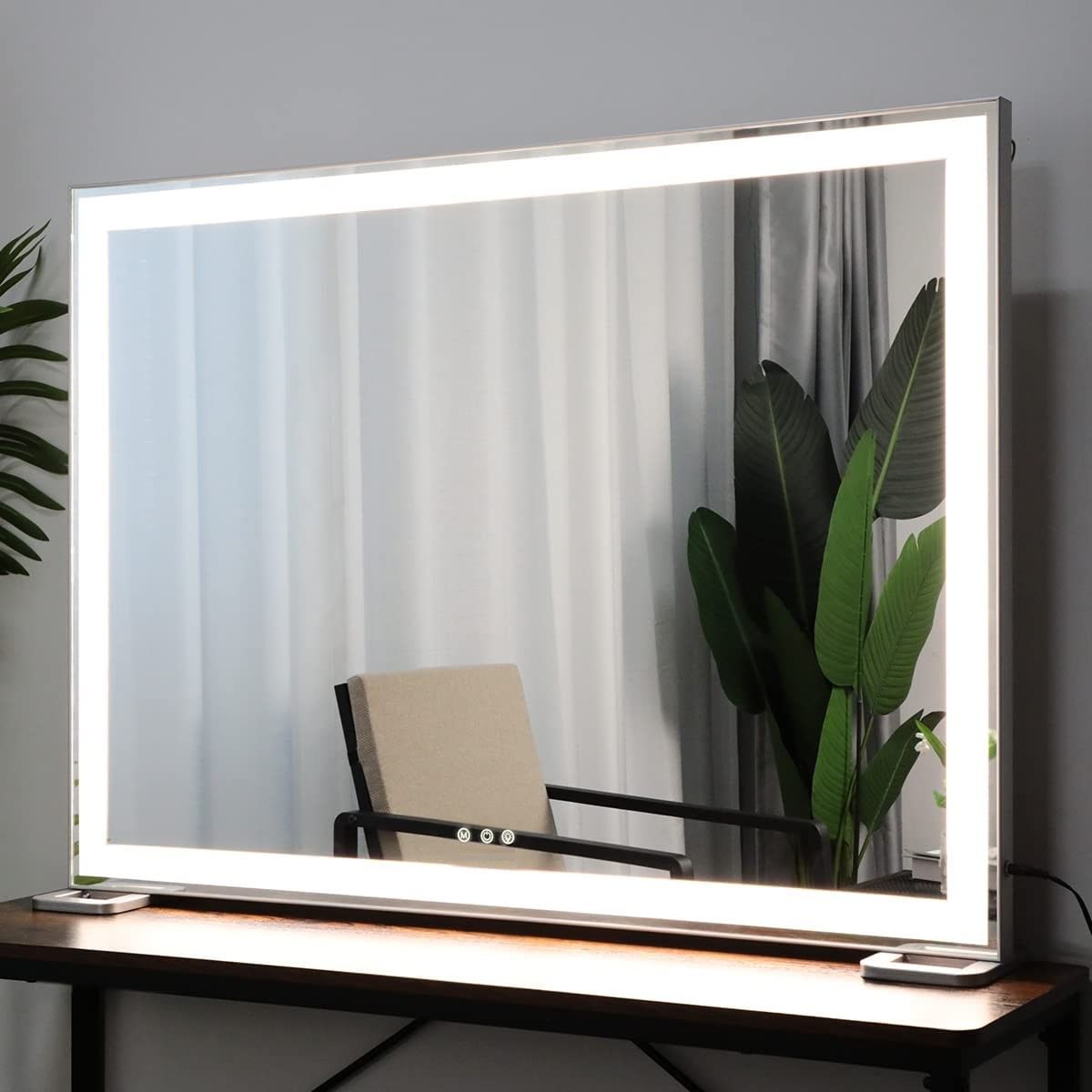 Large Hollywood Makeup Mirror 3 Modes Lighted and Smart Touch Control 92 x 68 cm