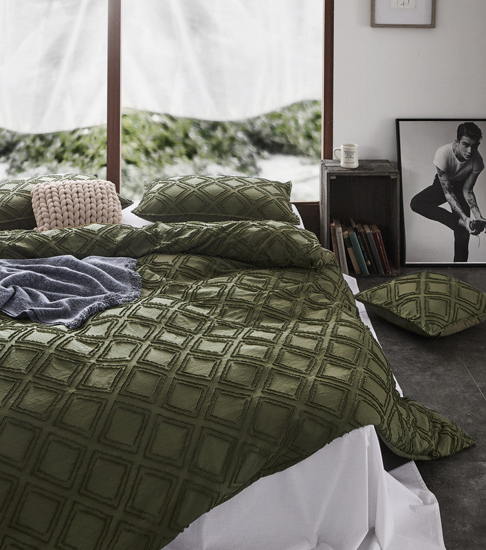 100% Premium Tufted Microfibre Quilt Cover Set - Ultra-Soft, Durable Embroidery Bedding Comforter Set - Machine Washable & Zipper Closure - Khaki Green - Queen