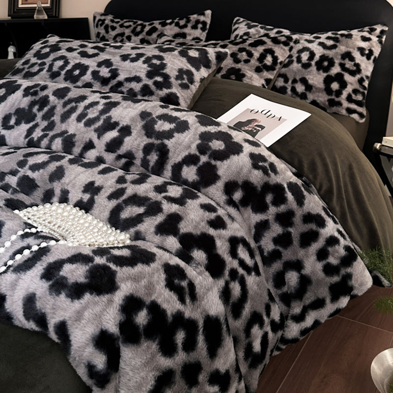 Grey leopard-print Luxury Winter Faux Rabbit Fur Bedding Set - 4-Piece Melange Style Plush Set for 1.8m Beds 200x230cm Duvet Cover