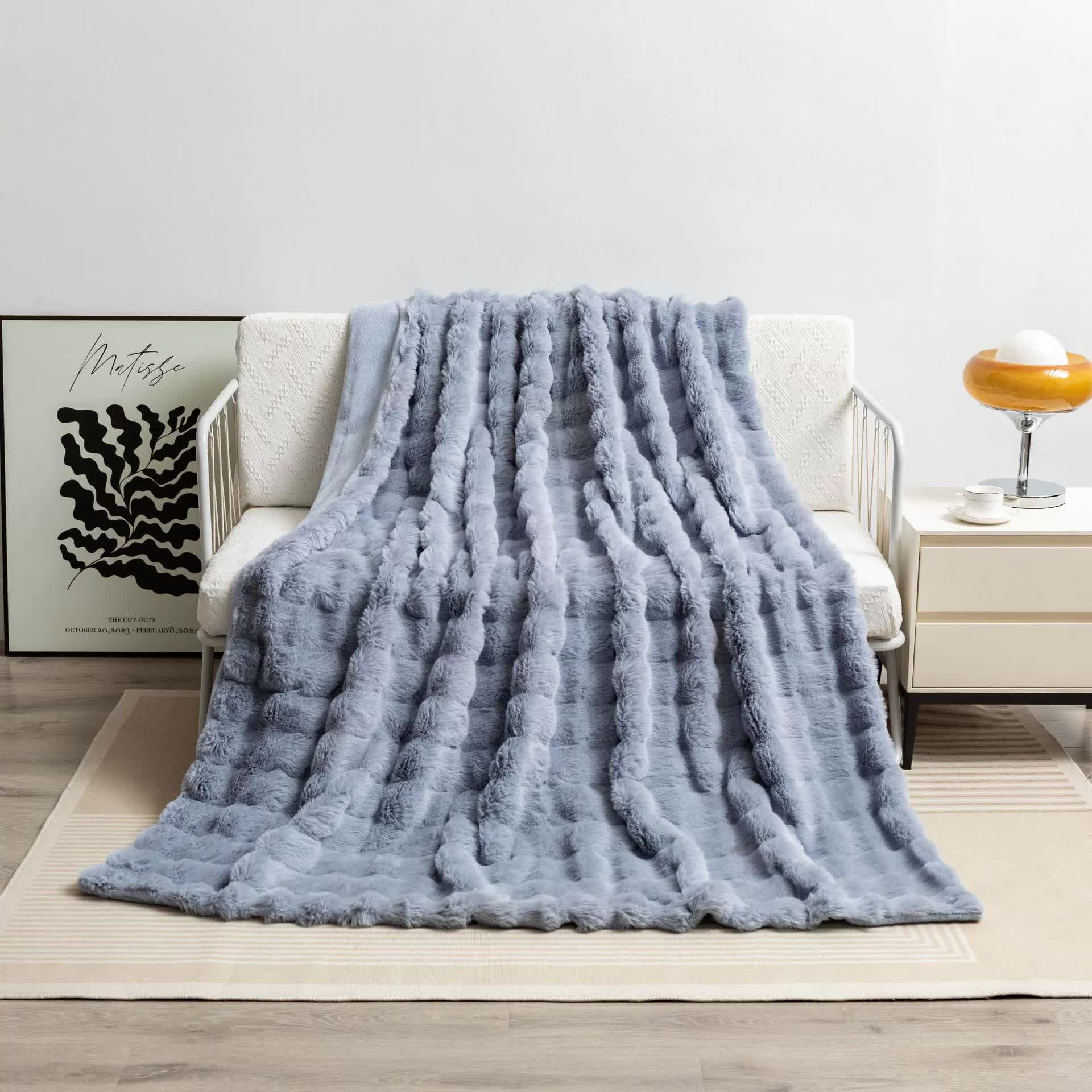 Grey 70*100cm Plush Toscana Throw Blanket - Soft Flannel Fleece for All Seasons, Perfect for Couch & Bed