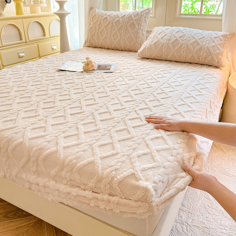 Beige Ultra Soft Plush Fitted Sheet - Winter Warm Plush Bed Sheet Embossed Diamond Pattern 180x200cm