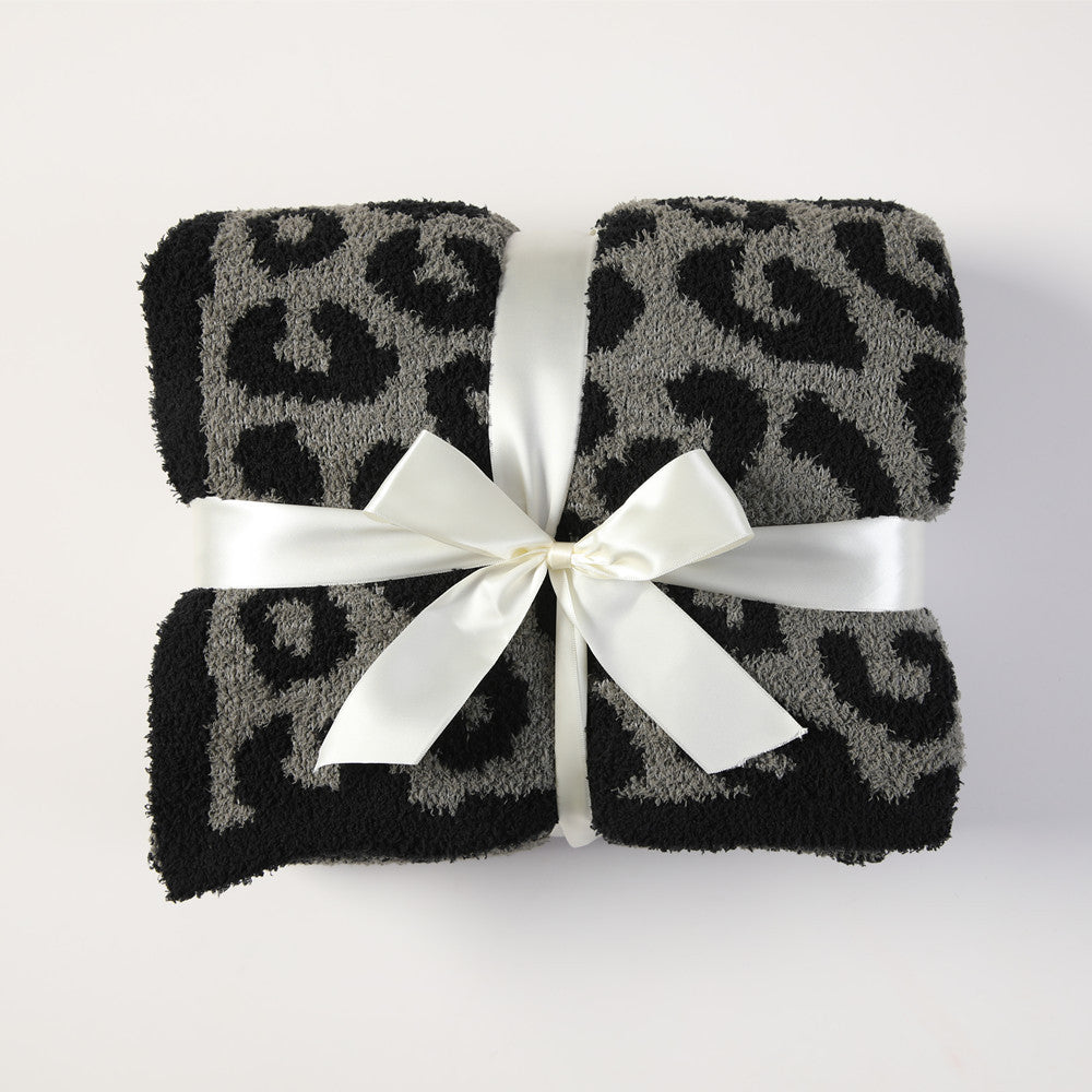 Grey and Black Luxurious Leopard Print Knit Throw Blanket - Ultra-Soft Jacquard Plush for Sofa, Bed & Cozy Comfort 130x150cm