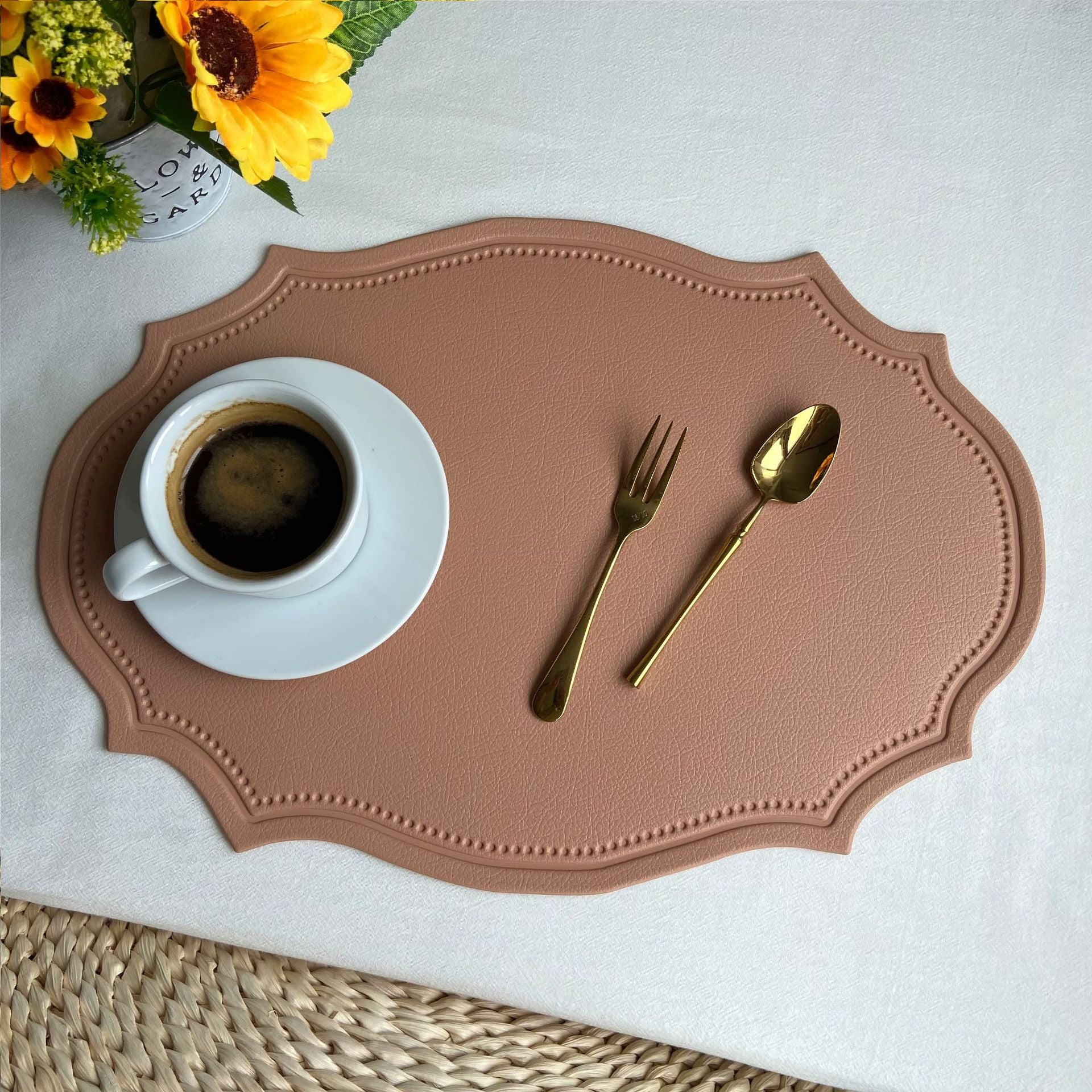 4 pcs Retro Faux Leather Placemat - Waterproof & Oil-Proof Dining Table Mat Pink