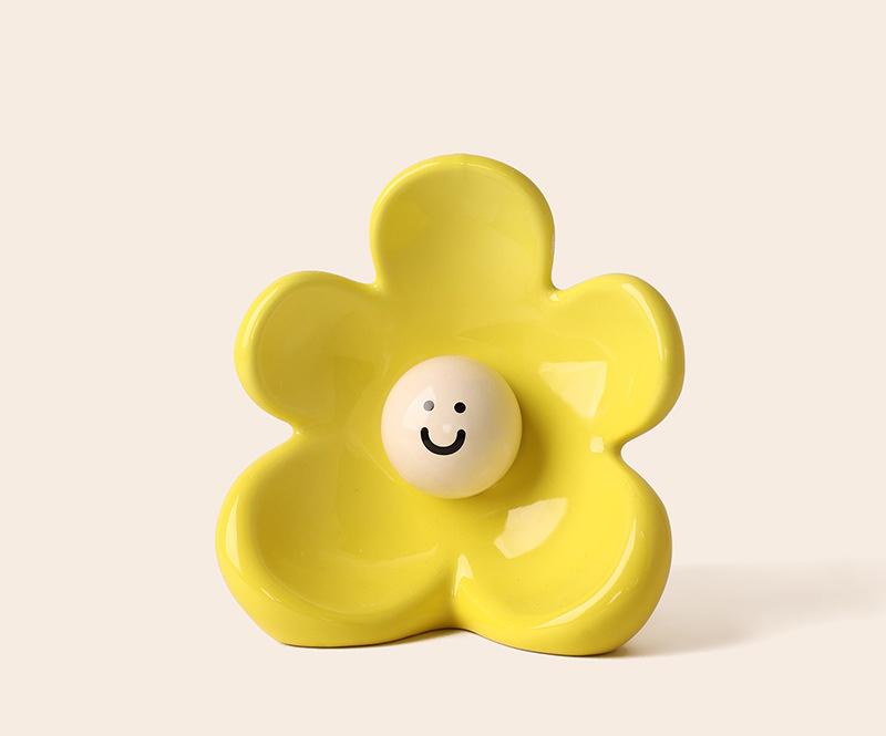 Artistic Floral Smiling Face Vase - Modern Ceramic Decor with Gloss Finish Osmanthus yellow