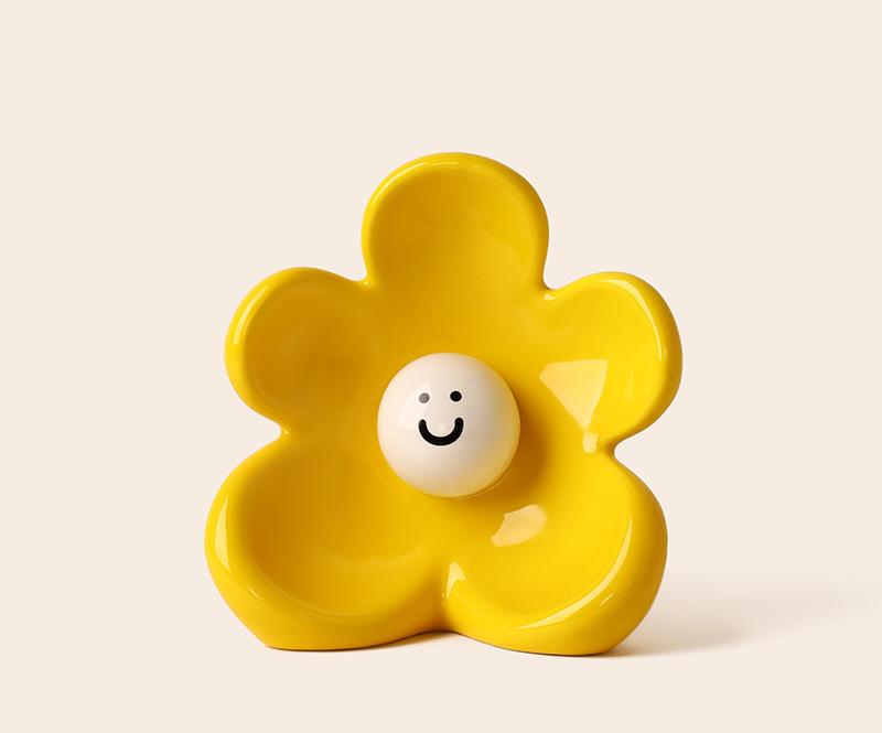 Artistic Floral Smiling Face Vase - Modern Ceramic Decor with Gloss Finish lemon-yellow