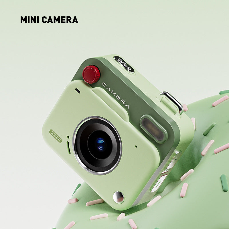 Mini Retro Keychain Camera - 48MP Photos, 1080P HD Video with Built-in Filters & Flash green