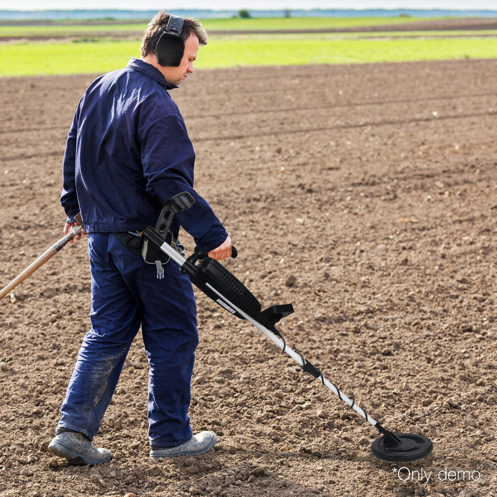 Water Resistant Metal Detector with LCD Display and 180mm Sensitivity
