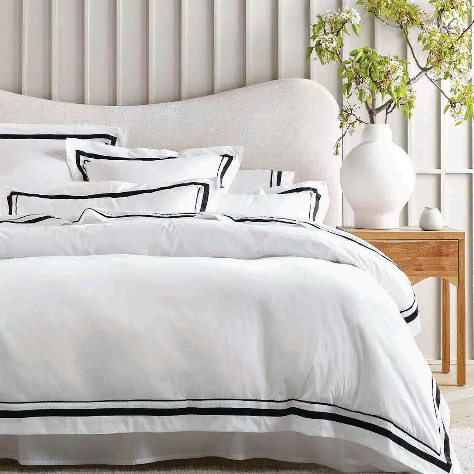 Cloud 1000 TC Egyptian Cotton White Charcoal Queen Quilt Cover Sets by Renee Taylor