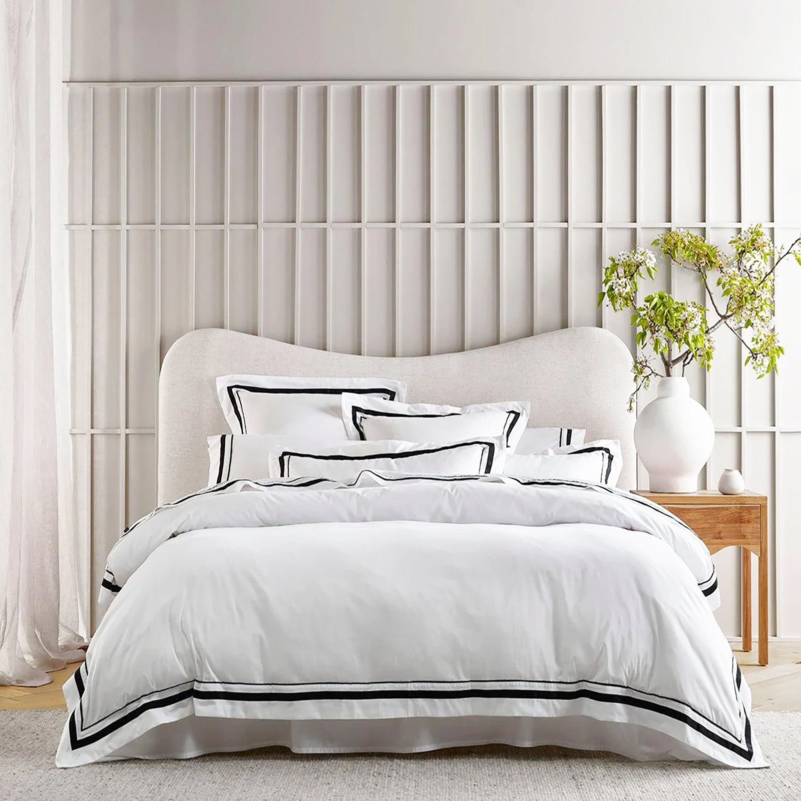 Cloud 1000 TC Egyptian Cotton White Charcoal King Quilt Cover Sets by Renee Taylor