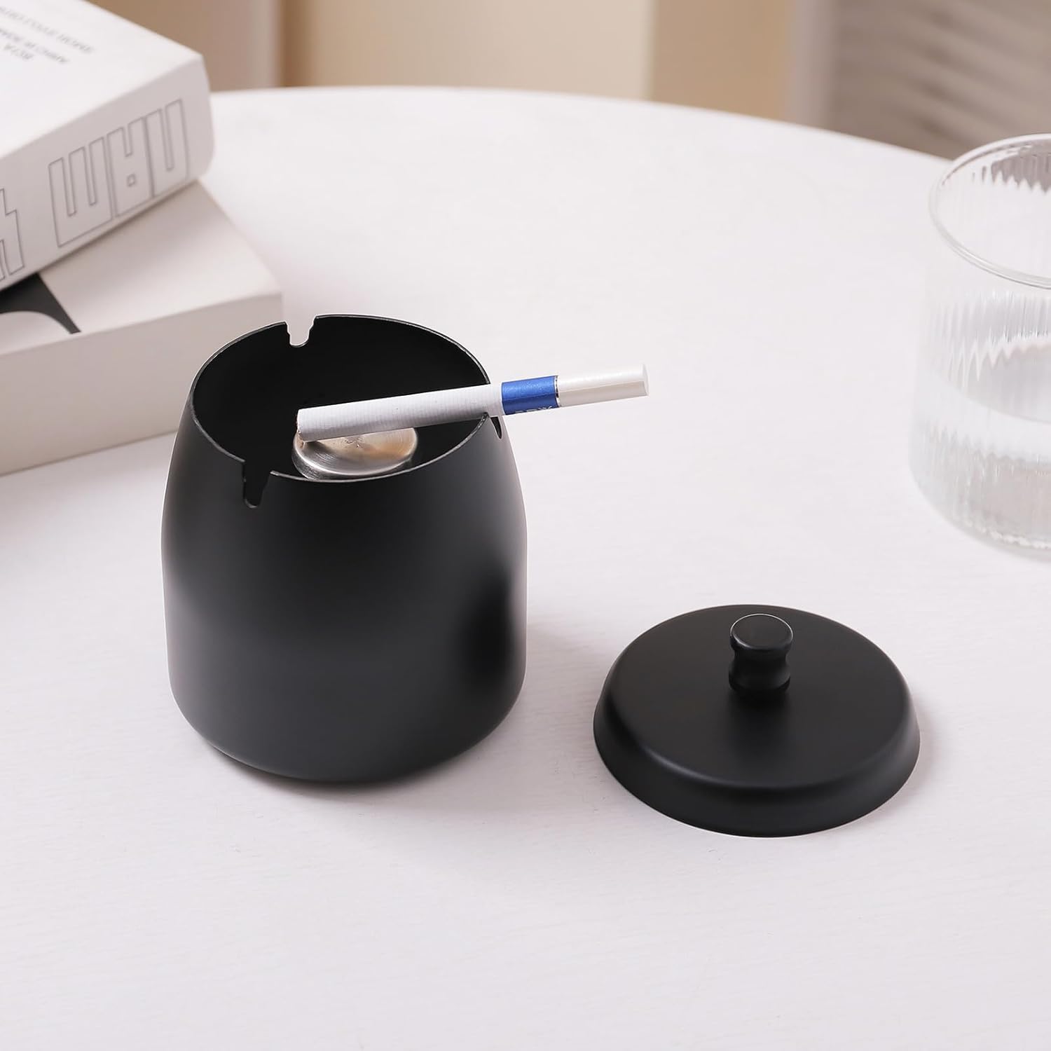 Stainless Steel Ashtray with Lid - Black - Ø 9 cm - Wind Ashtray for Outdoor & Indoor Use - Storm Ashtray