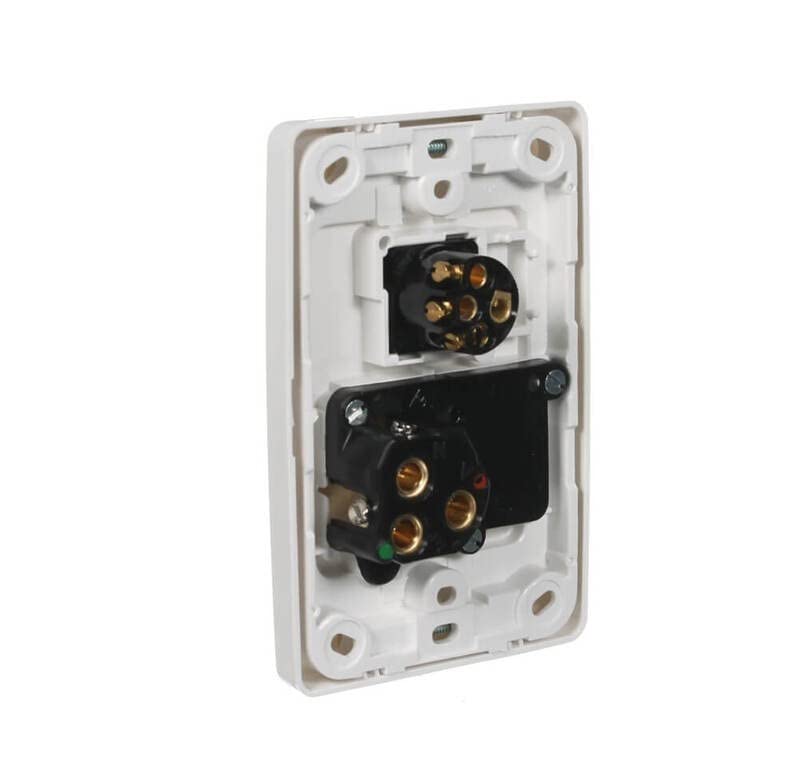 2000 Series 250V 10A Vertical Mount Single Switch Socket Outlet with Removable Extra Switch, White