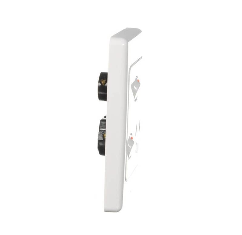 2000 Series 250V 10A Vertical Mount Single Switch Socket Outlet with Removable Extra Switch, White