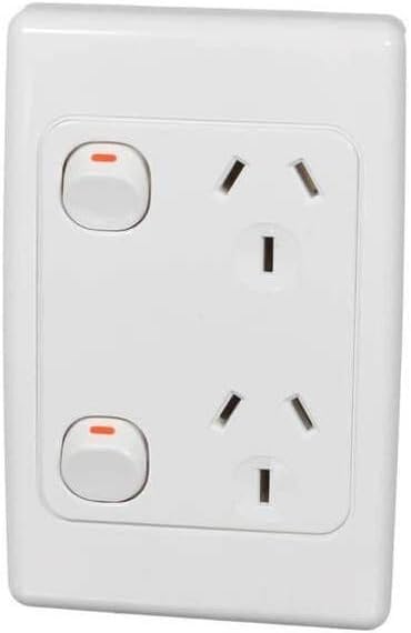 Vertical, 10 A 250 V Twin Switch Socket Outlet