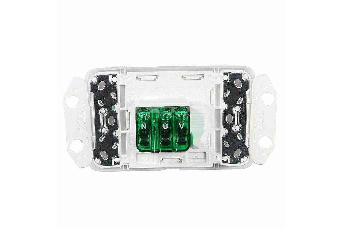 15 A 250 V Horizontal Single Switch Socket