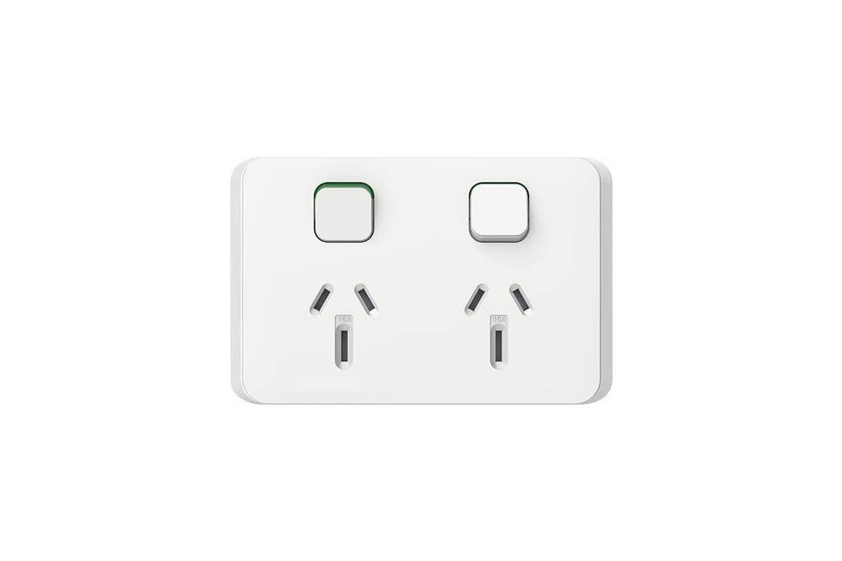 Iconic 250V 15A Horizontal Twin Socket Switch, Vivid White