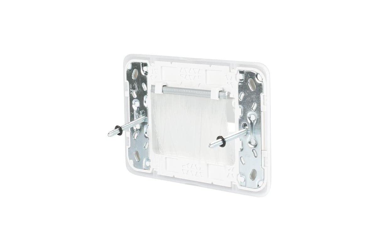 Iconic Horizontal Mount Cable Entry Plate