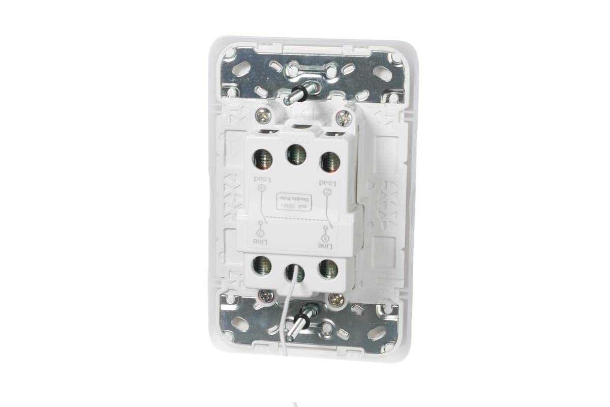 Schneider Electric Clipsal 45A 250V Double Pole Cooking Appliance Isolator Switch, Vivid White