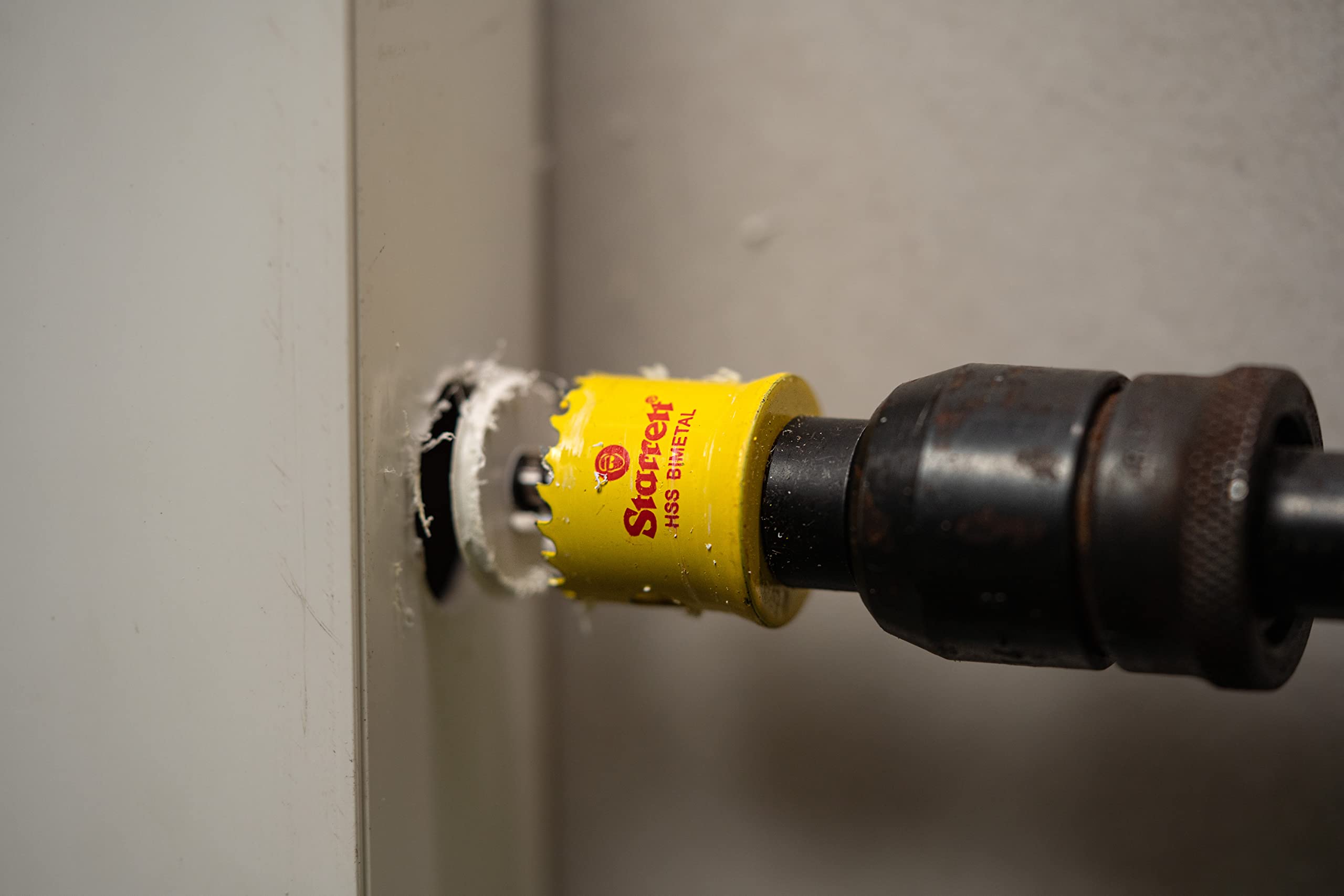 Starrett Bi-Metal Hole Saw Kit - 6 Piece KCS06001 Cordless Smooth Cutting Hole Cutter with Arbor Set - Compatible with Bosch Dewalt Hitachi Festool Milwaukee