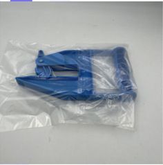 Handle the clip-1
