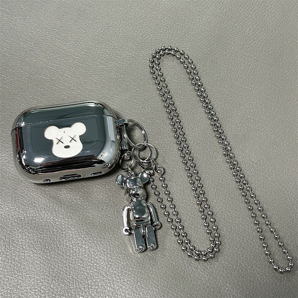 Laser Engraved XX Bear + Matching Keychain + Necklace AirPods 1