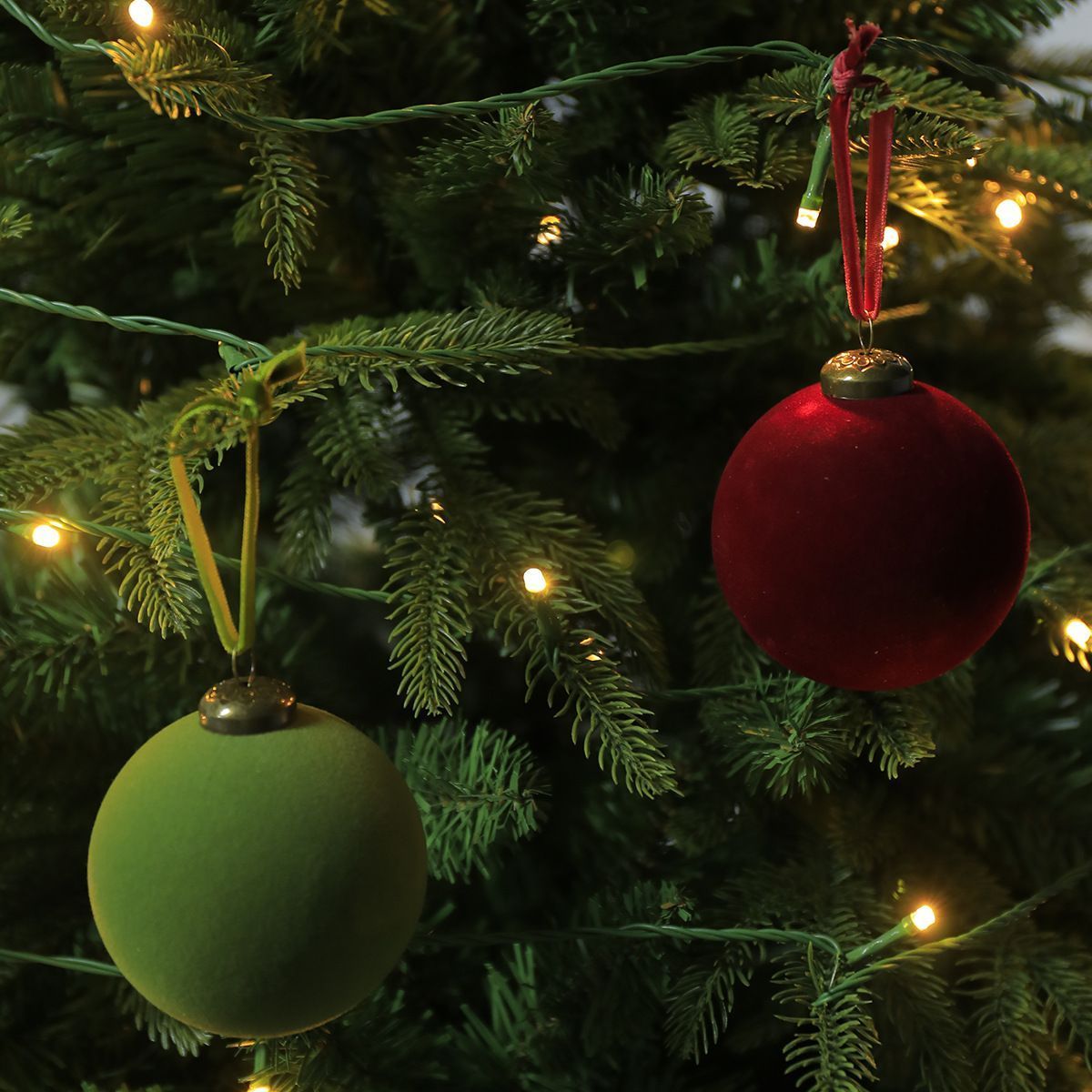 24pk Flocked Xmas Baubles Metal Cap, Off White 6cm