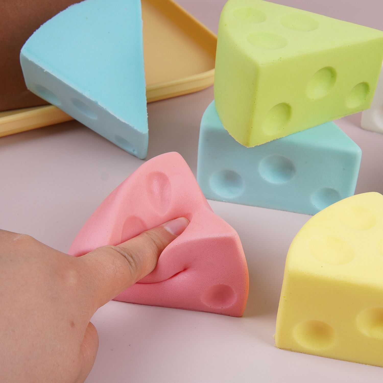 7.5cm Coffee Triangle Cheese Squishy Toy