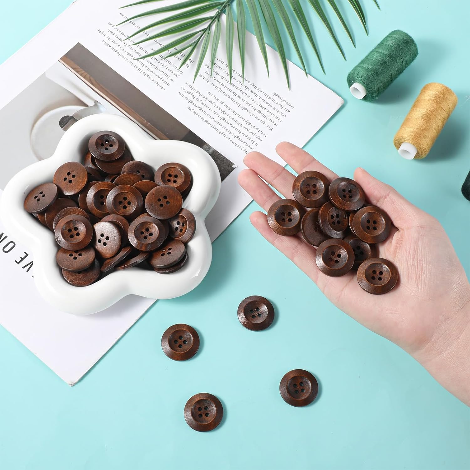 50 Pcs Big Wooden Buttons, 1 Inch 25 mm Small Natural Wood Brown Buttons 4 Hole Round Sewing Large Replacement Button for Clothing, DIY Crafts, Jackets, Sewing Project, Home Decorations