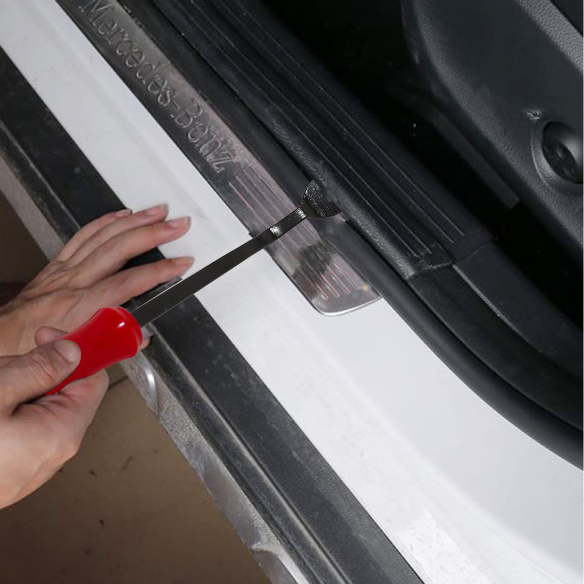 1 Pcs Fastener Remover Car Panel Door Window Tool Clip Puller Rivet Removal Tool Auto Trim Removal Tool for Trim Panels, Plastic and Metal Clips, Car Door Panels Red