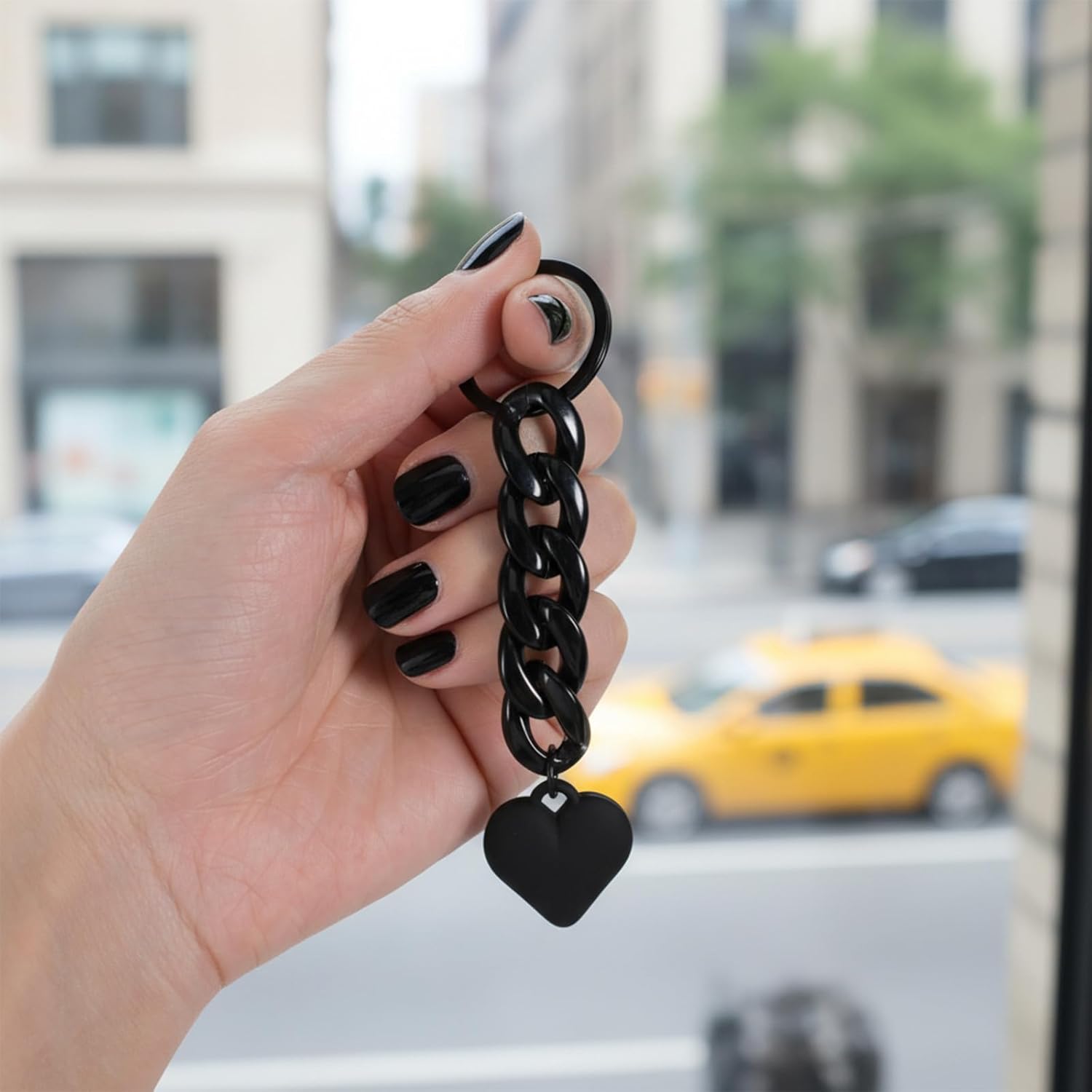 Black Heart Keychain, Goth Heart Bag Charms for Handbags, Love Key Chain Ring Gift for Valentine's Day, Keychain Accessories for Car Keys Backpack