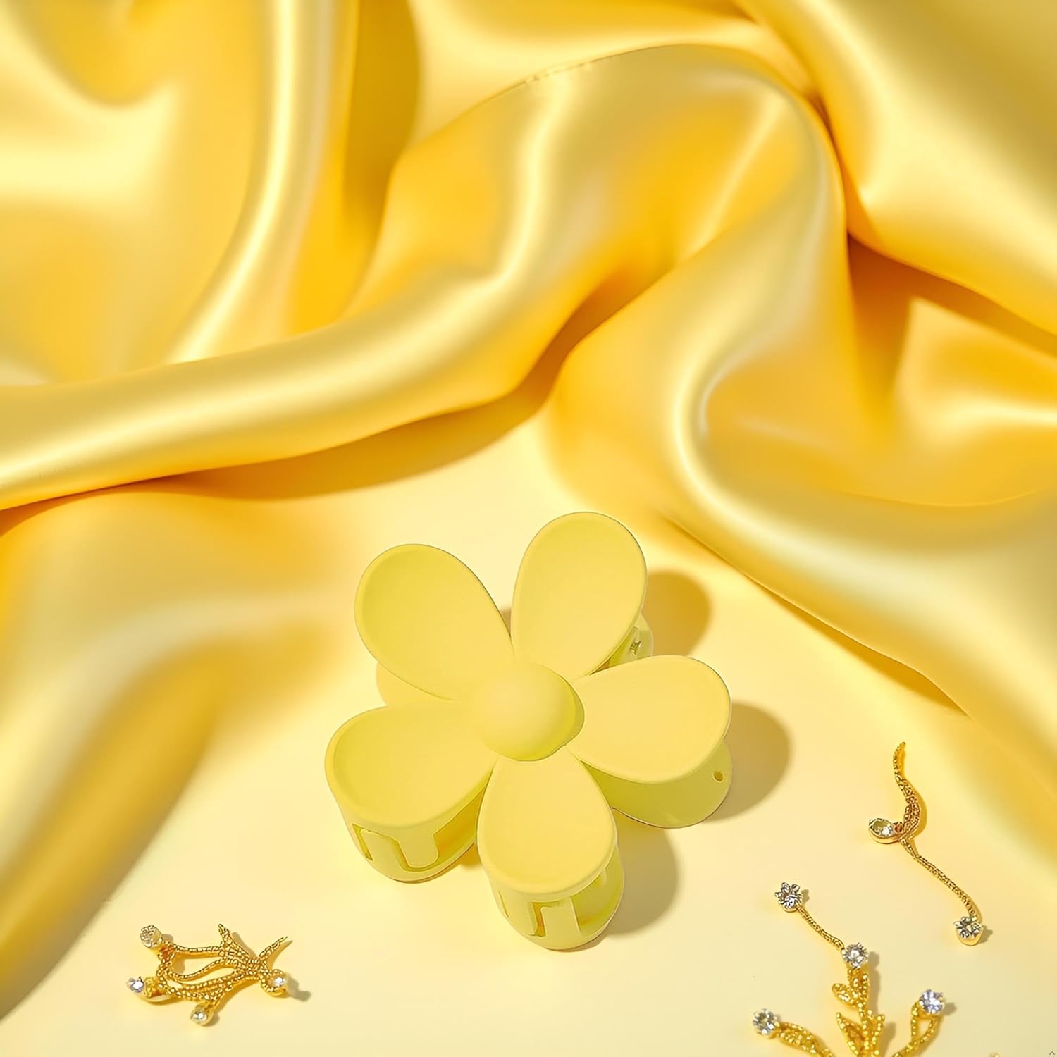 Yellow Hair Claw Clips Flower Shaped Plastic Jaw Anti-scratch Smell-less Useful Hold Tightly Light Hair Accessories Hair Clips