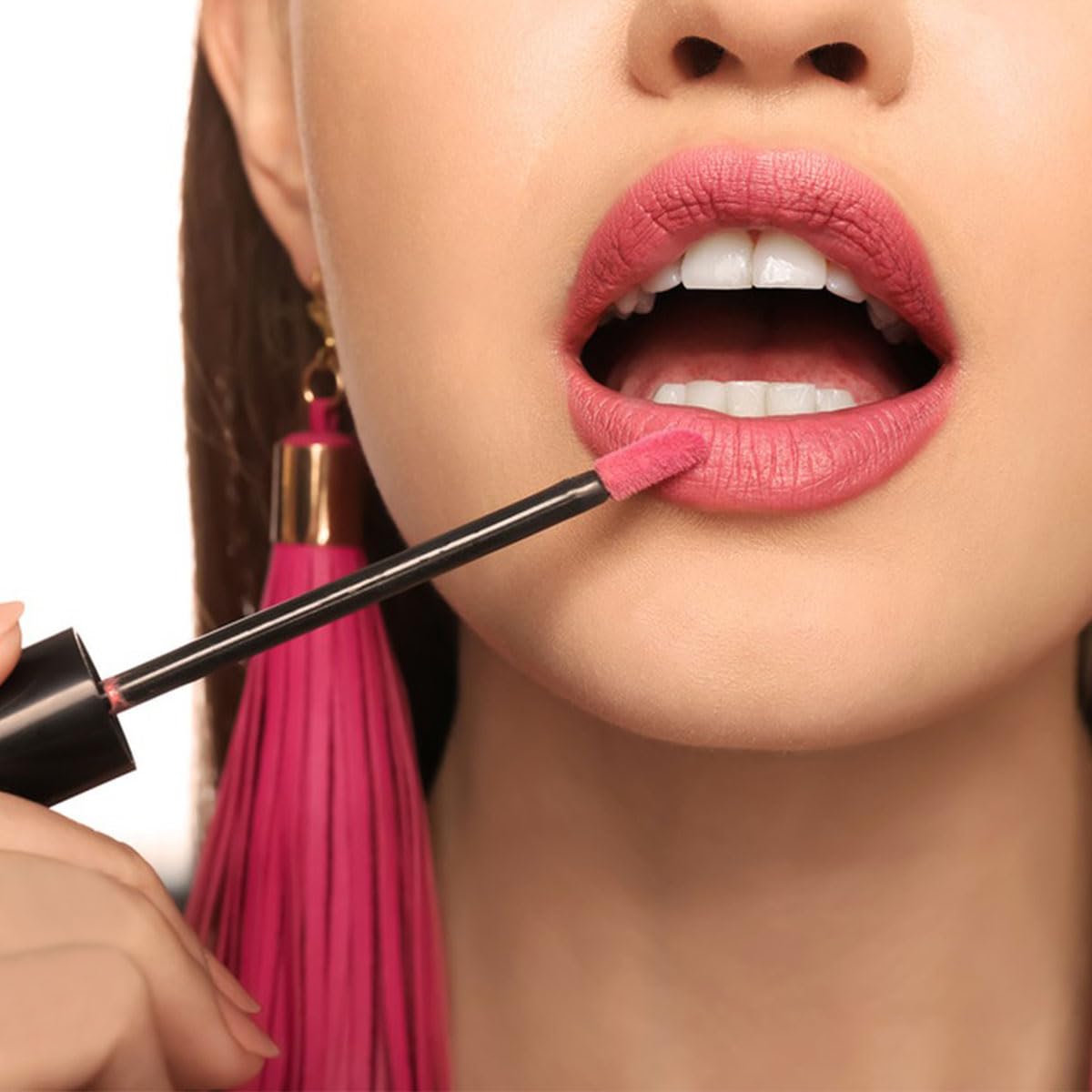 100 Pack Disposable Lip Brushes Lipstick Wands Gloss Applicator Brush Makeup Tool Make Up Applicators Perfect Beauty Cosmetic Kits Mascara Wand Set Lash Spoolies for Eyelash Extensions Black