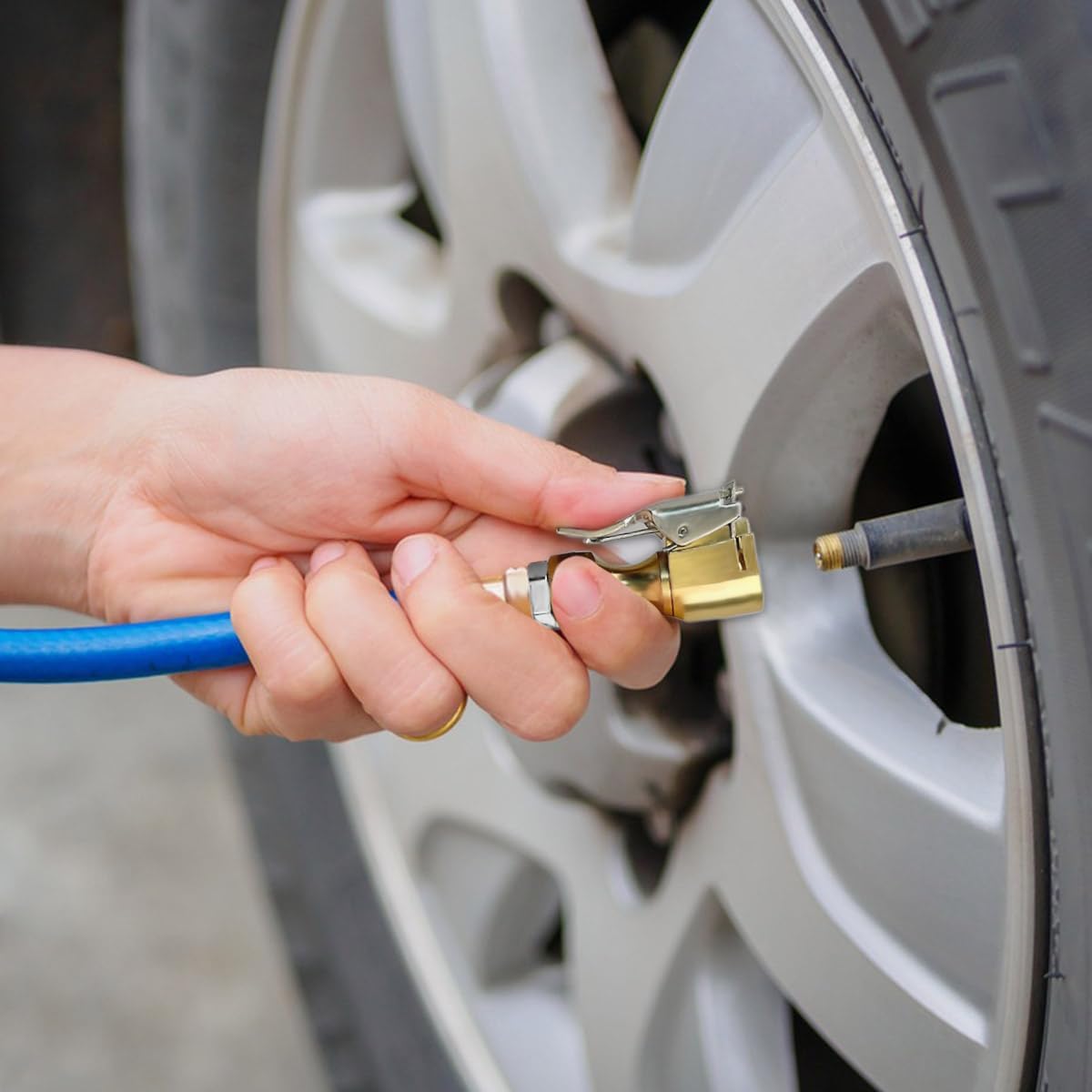 Air Chuck with Clip Tire Inflator Compressor Closed Flow Lock Brass Hose Connect Accessories Heavy Duty Gauge Locking InflatorAdapter