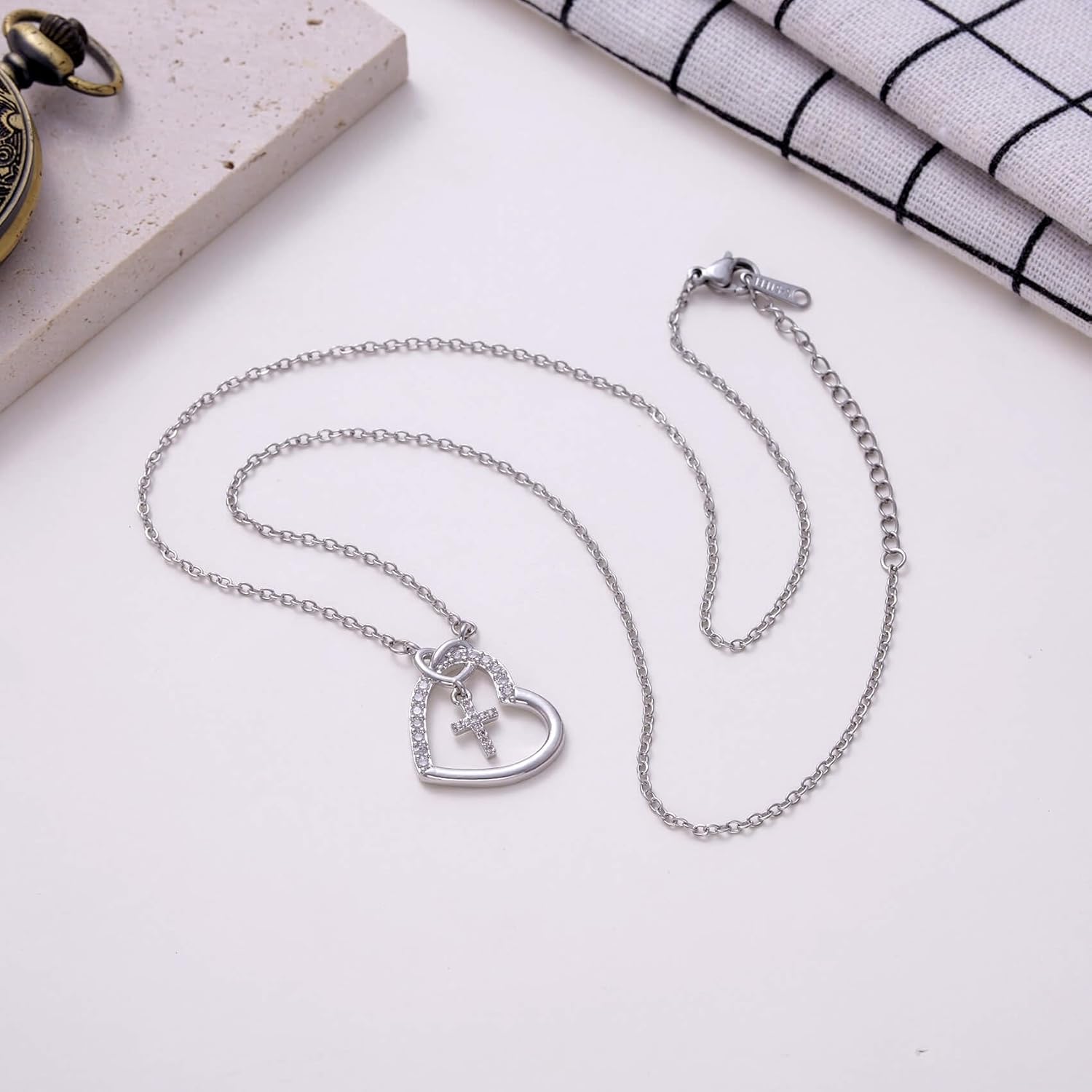 Kvekstio Christian Gift Heart Cross Necklace with Prayer Blessing Card for Teens Women, First Communion Confirmation Gift