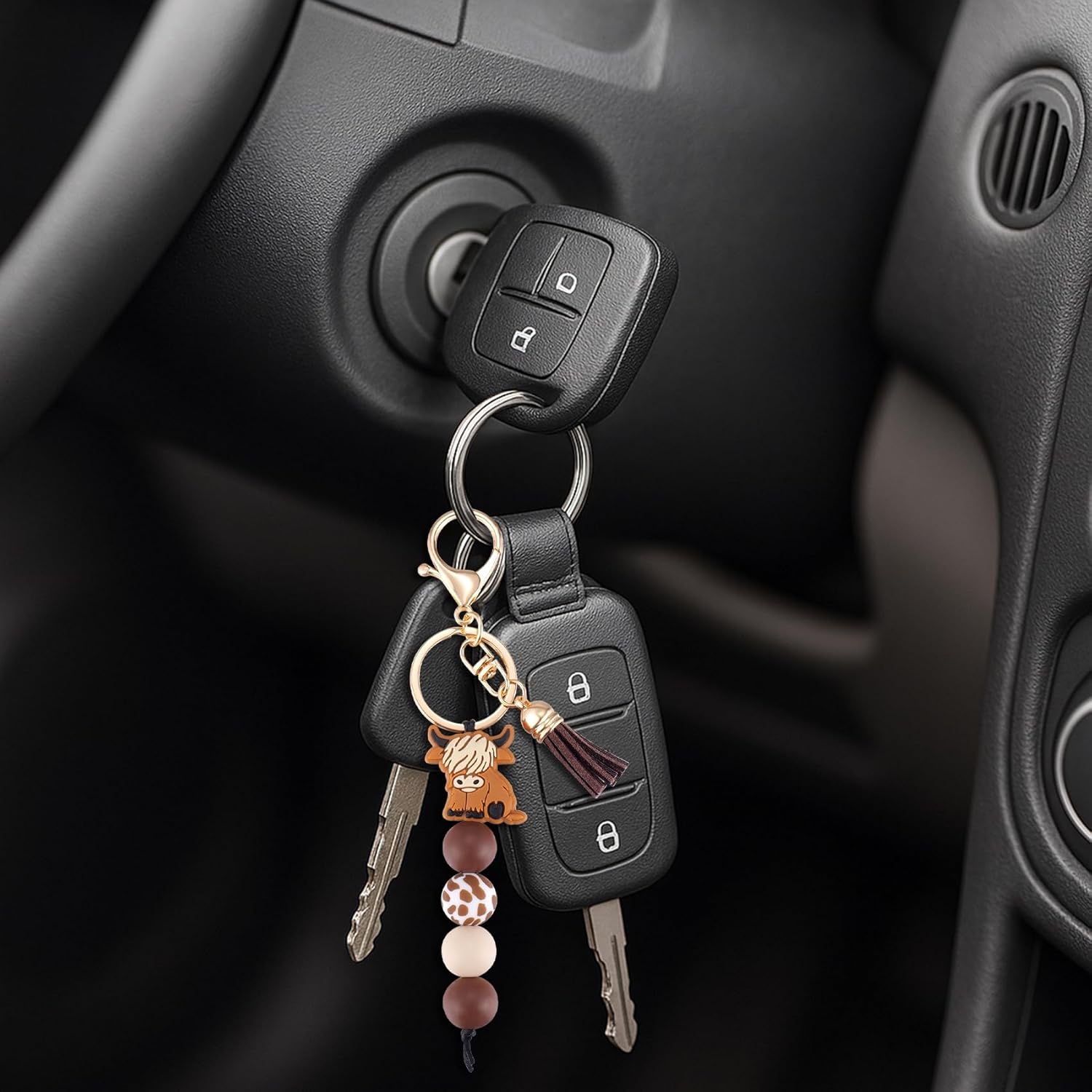 Kvekstio Cute Highland Cow Keychain, 2 Pack Farm Animal Cow Print Silicone Bead Key Ring with Tassel Gift for Women Men, Farmhouse Country Style Purse Bag Accessories for Cows Lovers Party Favors