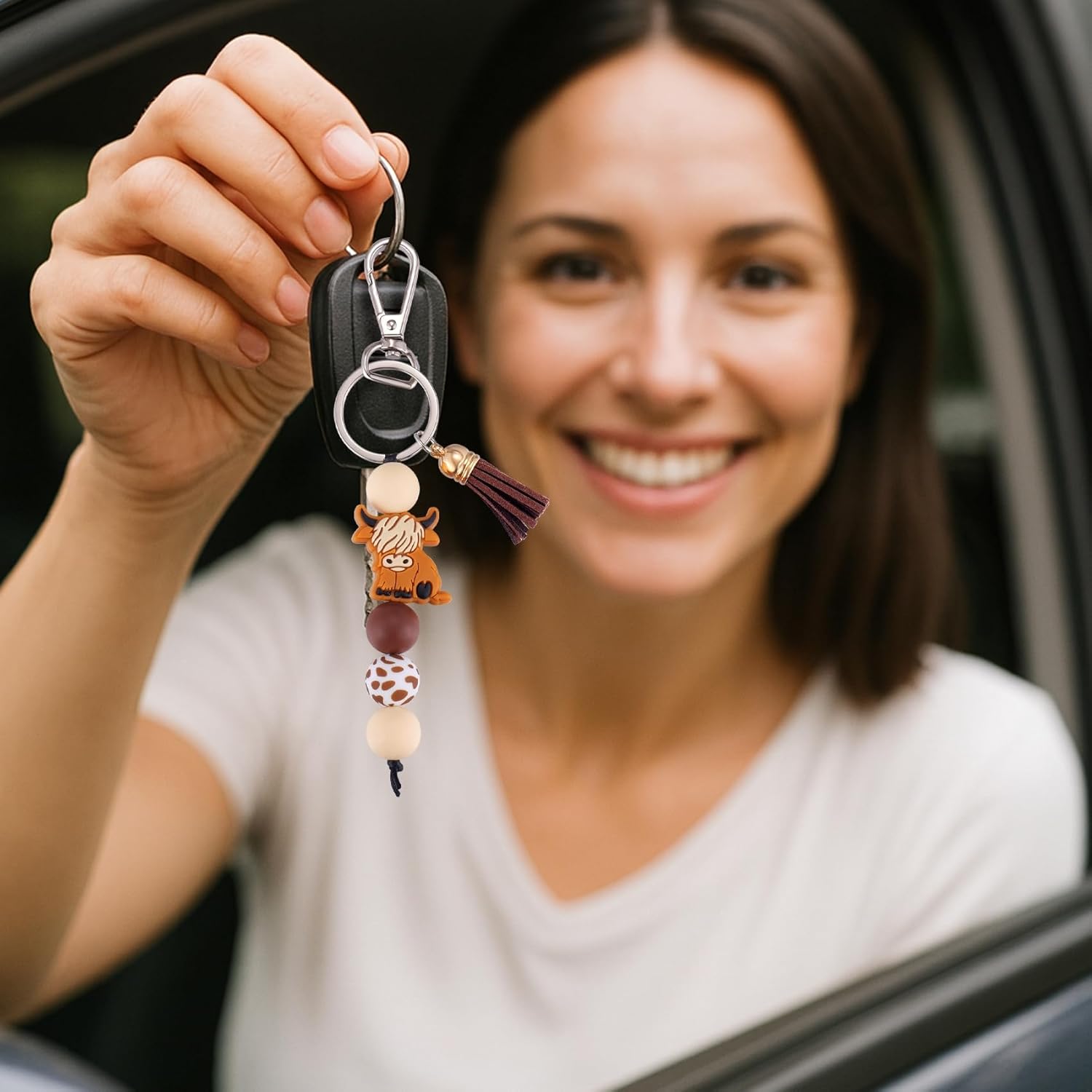 Kvekstio Cute Highland Cow Keychain, 2 Pack Farm Animal Cow Print Silicone Bead Key Ring with Tassel Gift for Women Men, Farmhouse Country Style Purse Bag Accessories for Cows Lovers Party Favors