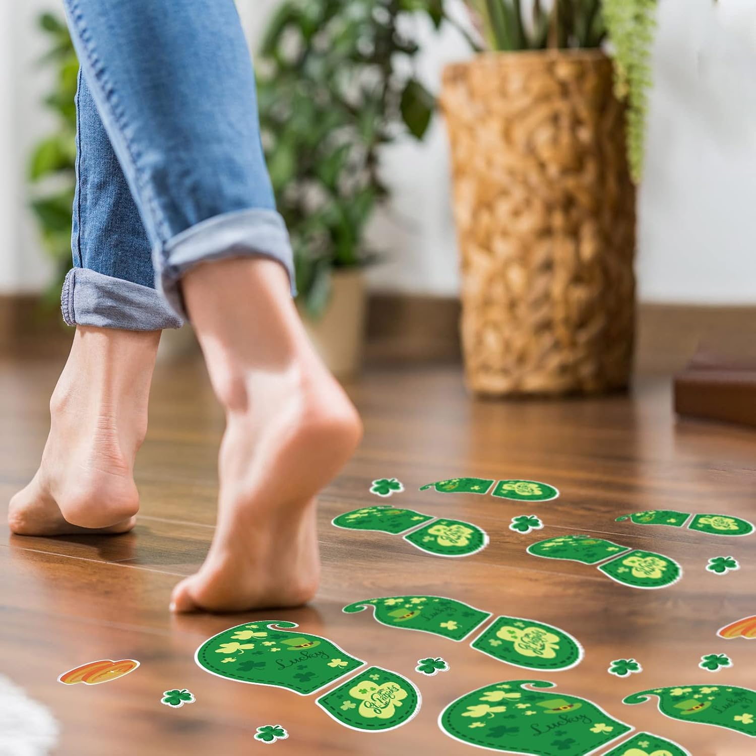 10 Sheets 150 Pcs Leprechaun Footprints Floor Decals Stickers St. Patrick's Day Decorations Shamrock Self Adhesive Shamrock Gold Coin Stickers for Office Home Window Party Supplies