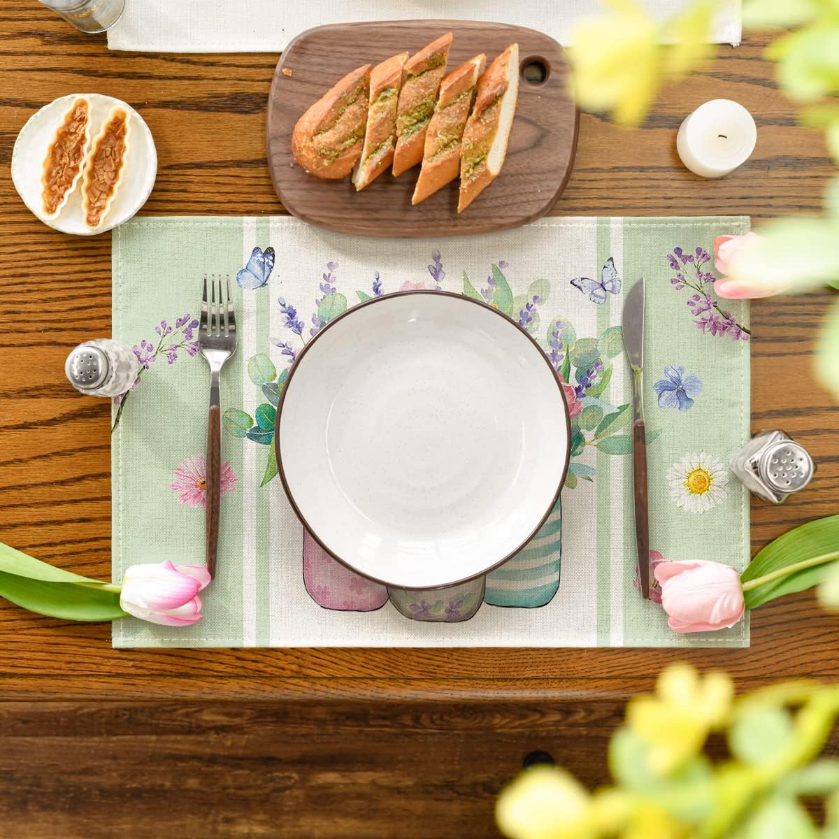 Bloom Vase Floral Spring Placemats Set of 4, 12x18 Inch Seasonal Table Mats for Party Kitchen Dining Decoration
