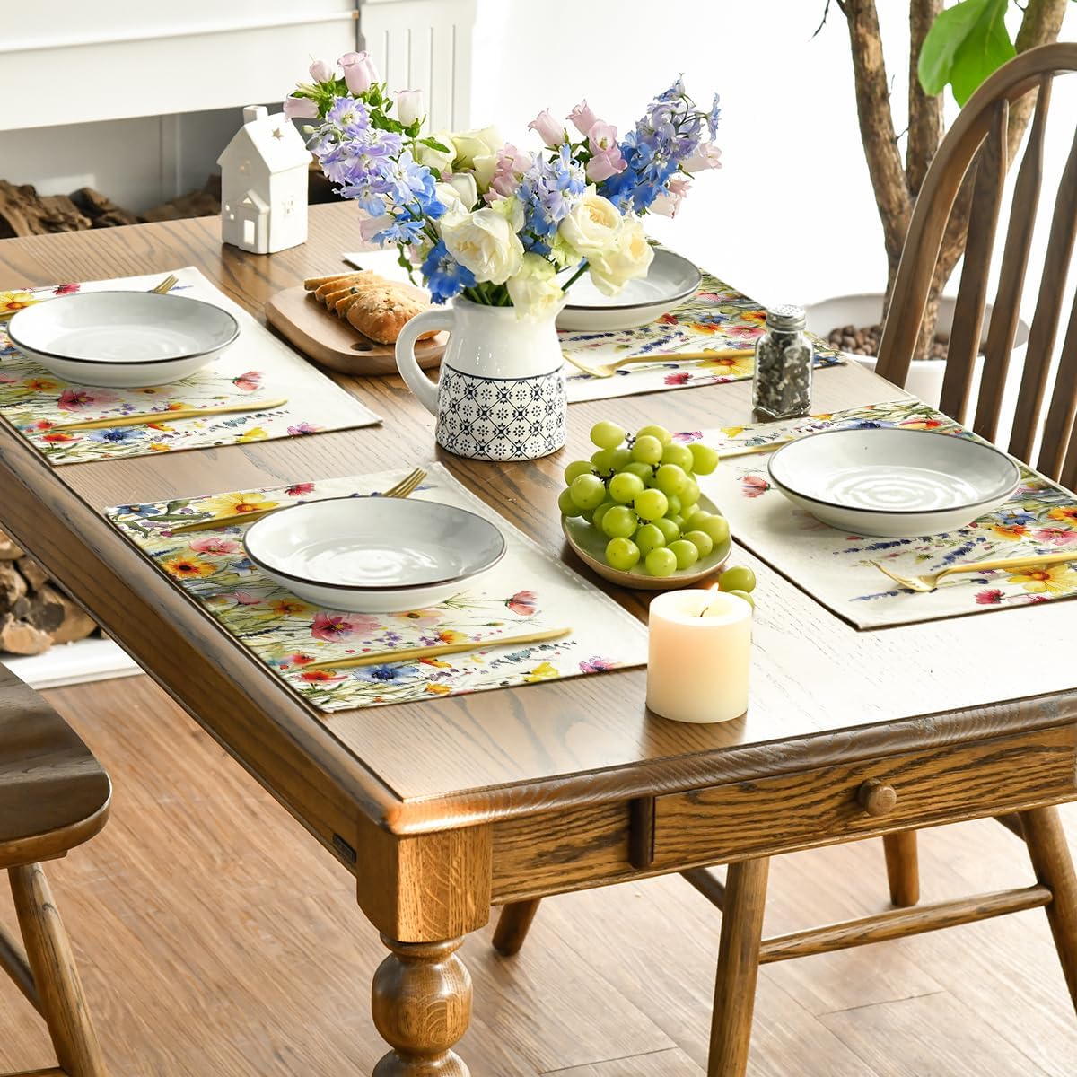 Daisy Lavender Floral Leaves Spring Placemats Set of 4,12x18 Inch Seasonal Spring Table Mats for Party Kitchen Dining Decoration