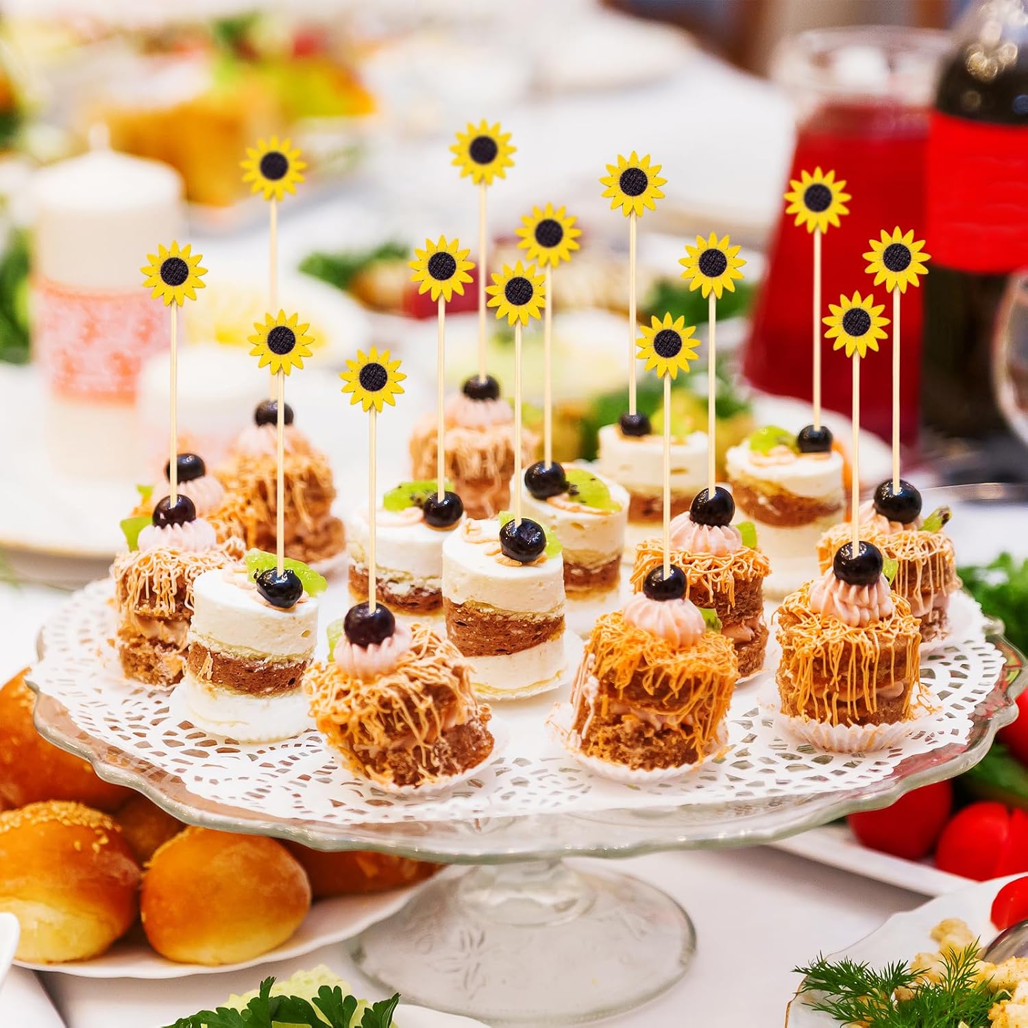 100 Pcs Flower Toothpicks for Appetizers, 4.7 Inch Fancy Cocktail Picks for Party Decoration, Bamboo Appetizer Skewers for Charcuterie Sandwich Burgers Fruit Drinks Party Yellow