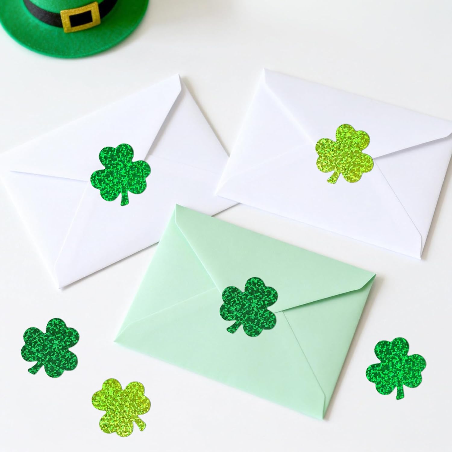 St.Patrick's Day Shamrock Stickers - 500Pcs 1.5'' Laser Shamrock Shape Stickers Roll Self Adhesive Holographic Green Irish Lucky Clover Sticker for Envelope Seal Card St.Patrick's Day 3 Color