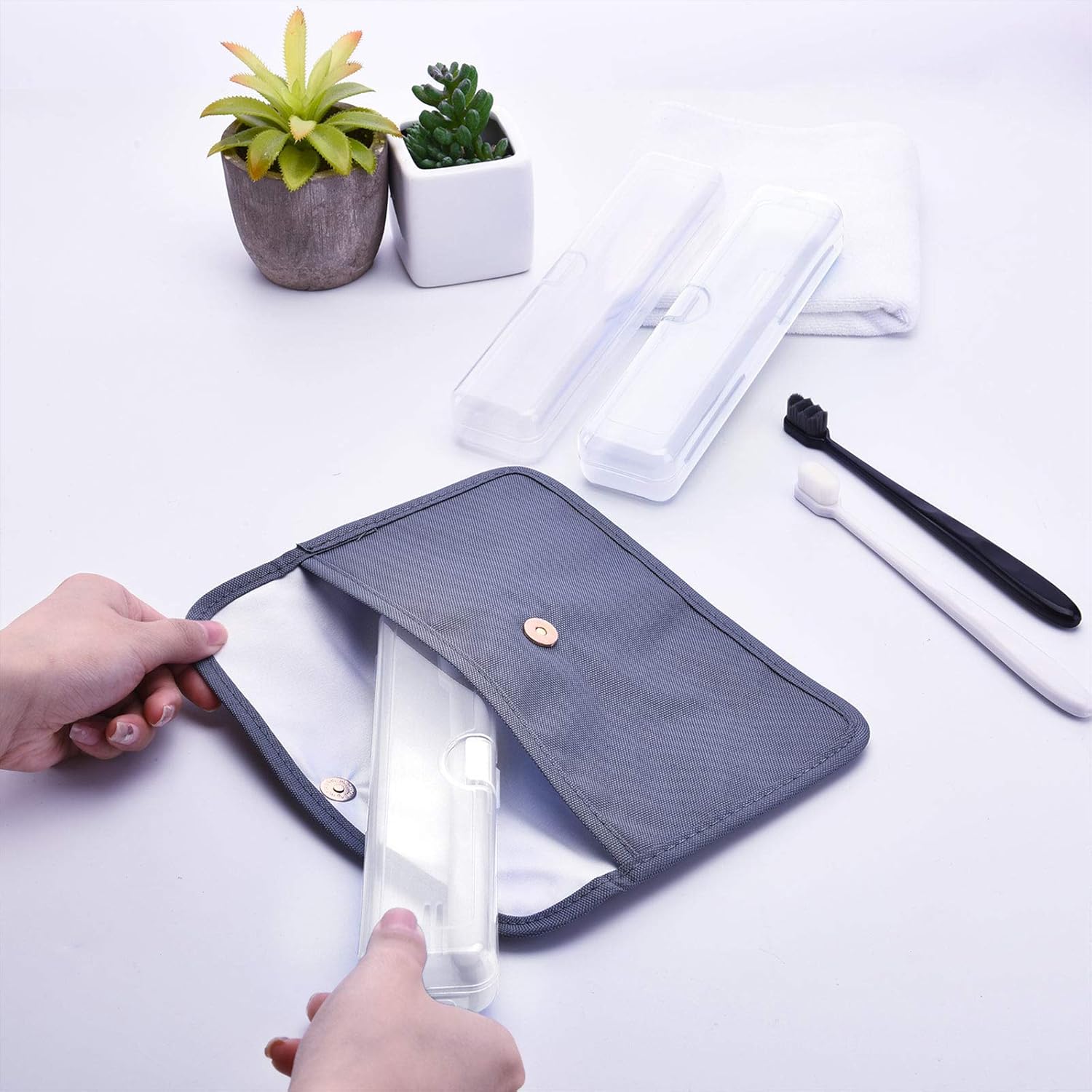 5 Pieces Portable Travel Toothbrush Case, Travel Toothbrush Holder Hard Plastic Dust-Proof Toothbrush Container Toothpaste Box Holder for Travel Use Clear