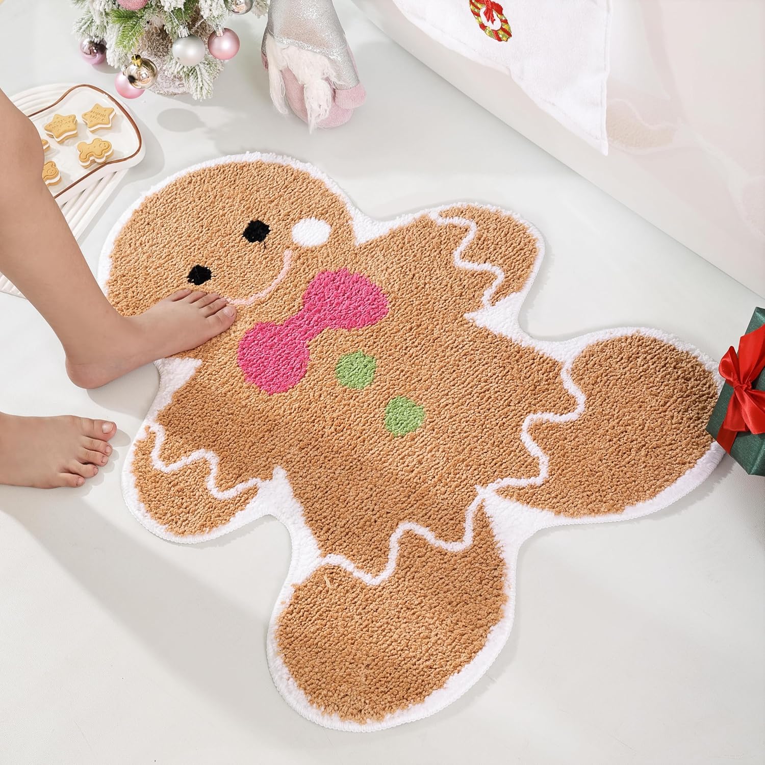 Cute Gingerbread Bath Mat for Bathroom Soft Water Absorbing Bath Rug with Non Slip Backing Fun Washable Bathroom Rug for Christmas Decor