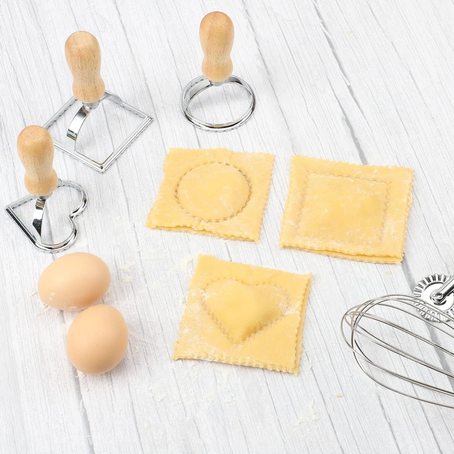 Ravioli Stamp Maker Cutter with Roller Wheel Set of 4 , Wooden Handle and Fluted Edge, for Ravioli, Pasta, Dumplings Lasagna, Pierogi
